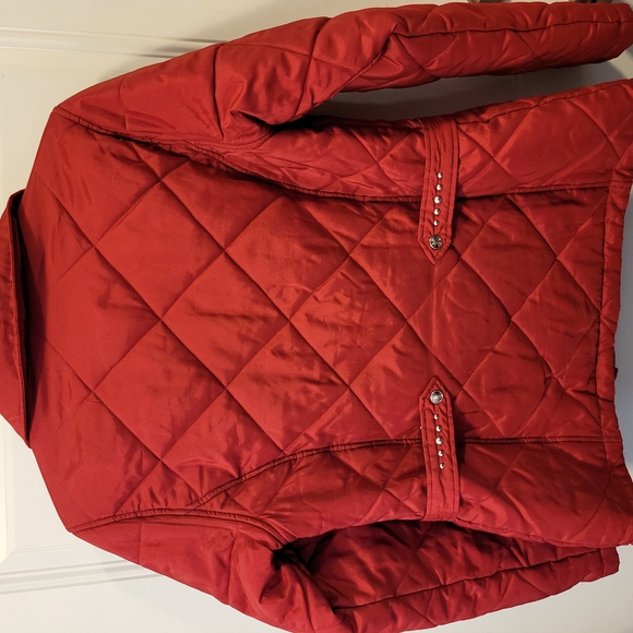 Ariat Red Jacket with Faux Fur Collar - Picture 7 of 7
